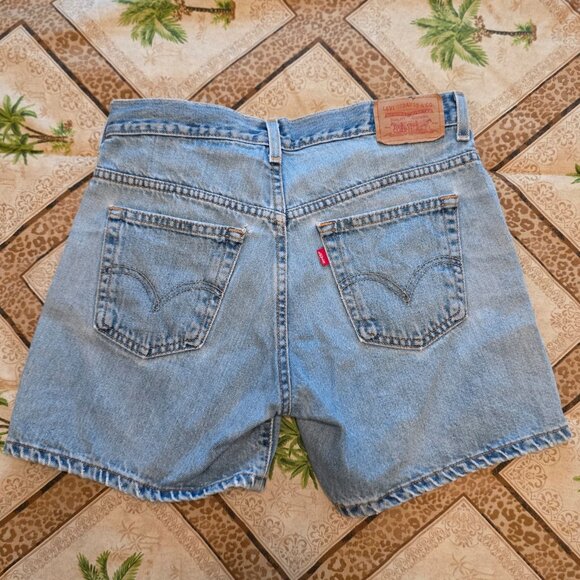Levi Red Tab Shorts 6 MIS - Picture 2 of 4